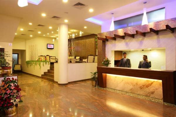 Hotel Utsav Deluxe Púna Exteriér fotografie